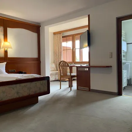 Отель Alpenhotel Sonneck - Mit Bergbahnticket 3*