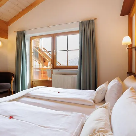 Alpenhotel Sonneck - Mit Bergbahnticket Бад-Хинделанг